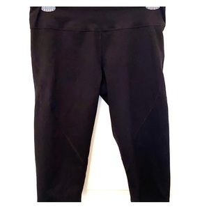 Zella “Live In 2” Slim Fit Capris